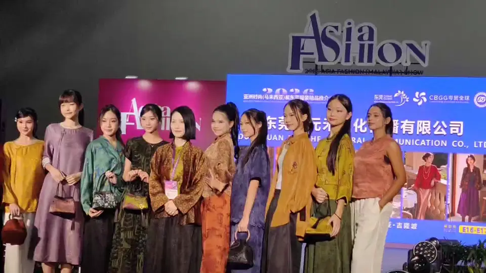 Finale line-up on the Asia Fashion stage, moving